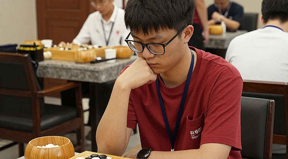 Erdogmus 2716 Elo tuổi 15: khoảng trống trước khi kỷ lục Thổ Nhĩ Kỳ thành hình
