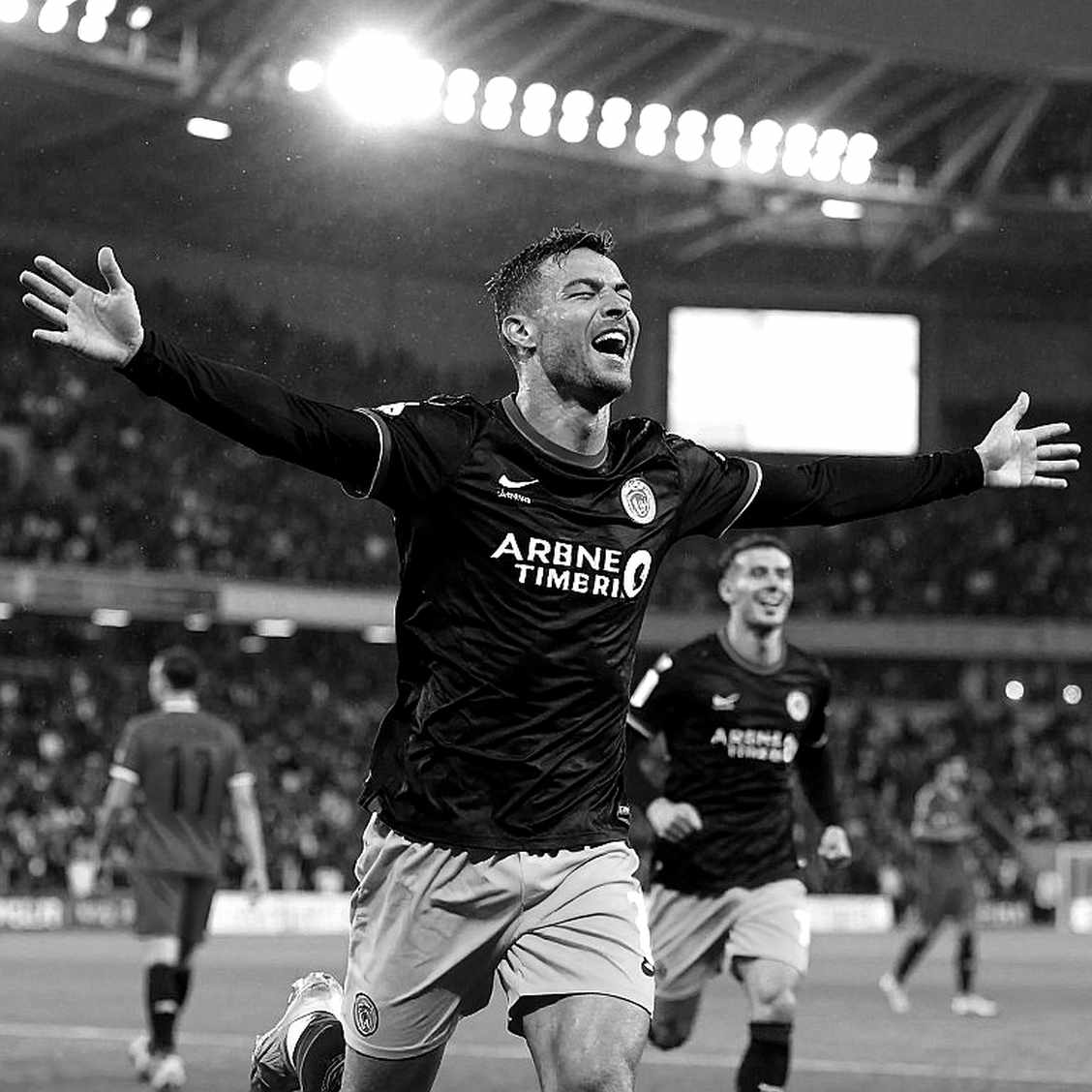 Án treo giò của Tấn Sinh và nhịp công lý bị lệch ở V.League