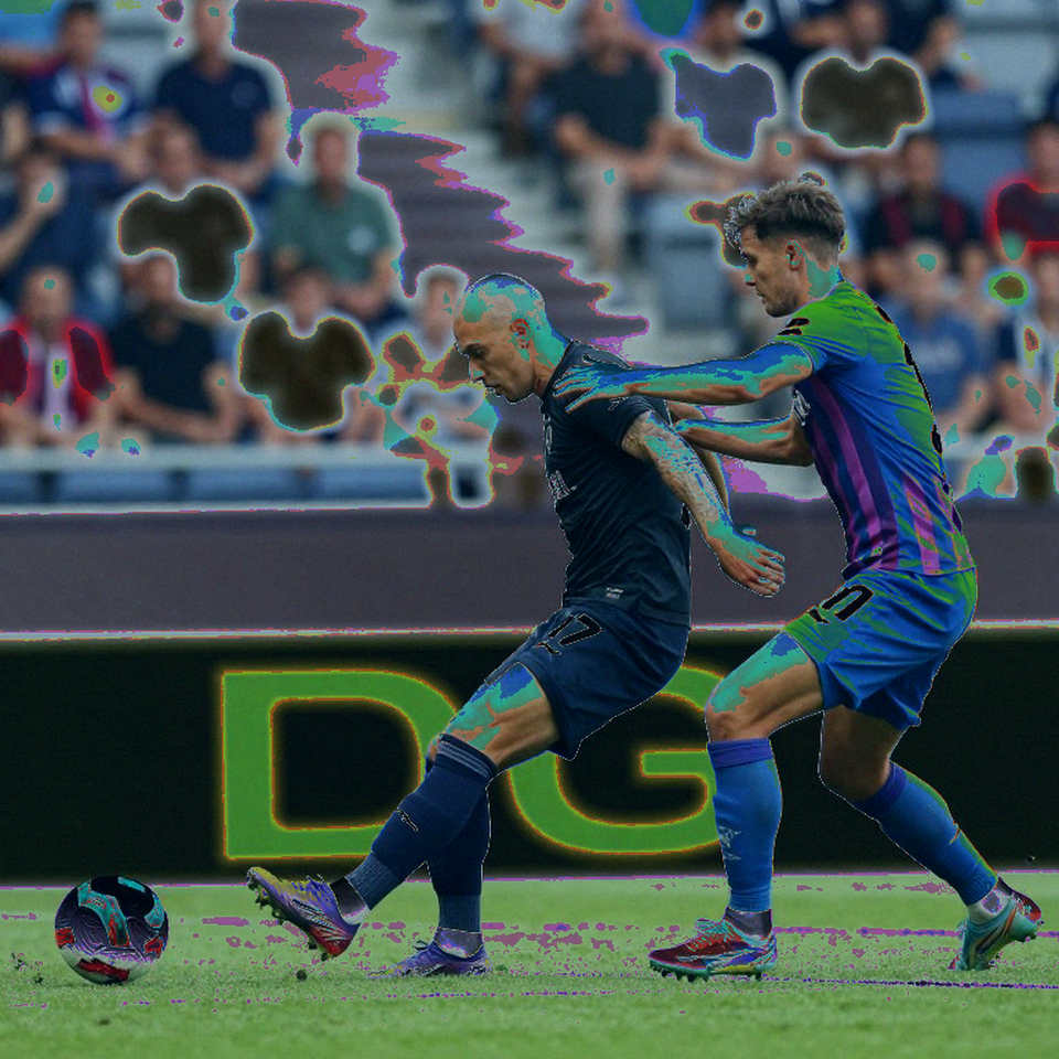 Tín hiệu rỗng: Kỳ chuyển nhượng V.League và ngành công nghiệp bán tiếng ồn