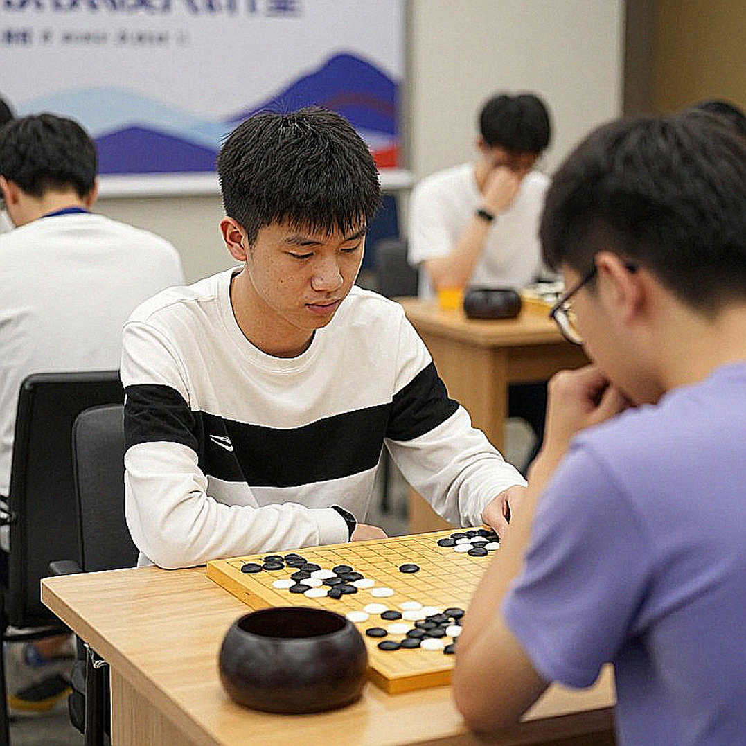 Carlsen hạ Vachier-Lagrave ở Global Chess League: Đằng sau chiến thắng là một cú lừa tiếp thị 60 phút