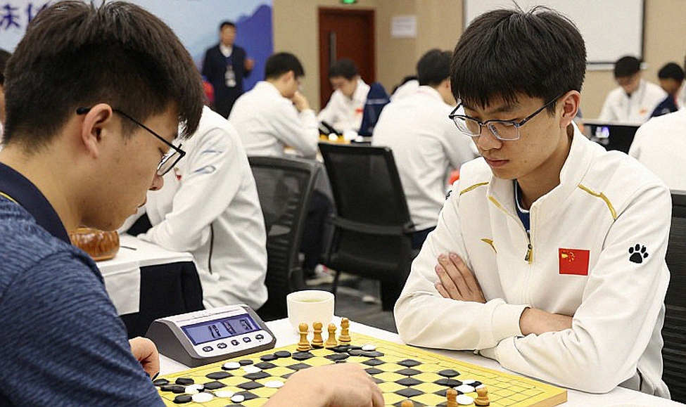 ChessBase Magazine 225: Prague 2026 thành giáo trình, còn Bent Larsen chỉ nằm trên bìa