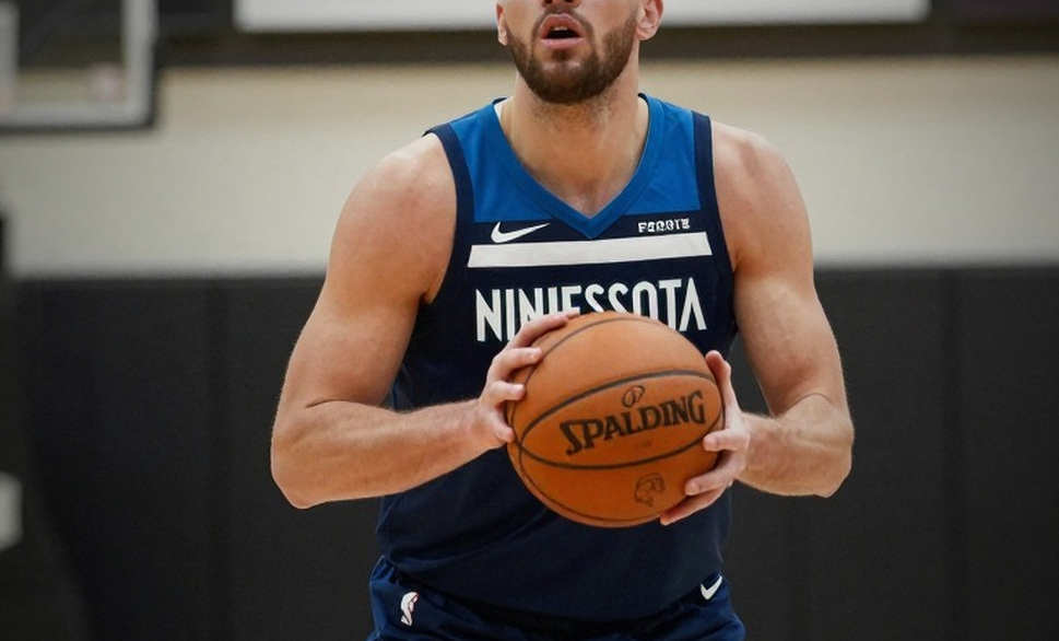 Jean Montero trở lại Valencia: 30 điểm ở giải Hy Lạp không mua nổi một suất đá chính ở EuroLeague