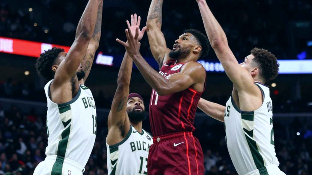 Paris Basketball vô địch Siêu cúp Pháp: Hiệp ba bùng nổ che khuất một hiệp một đáng lo